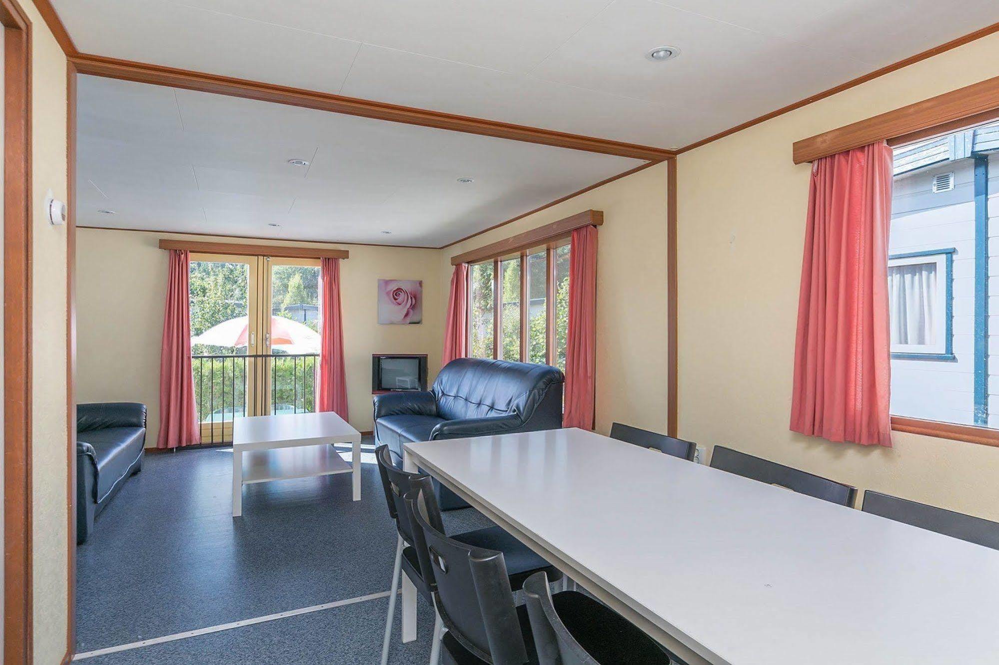 Oostappen Vakantiepark Prinsenmeer Bv Asten Exterior foto