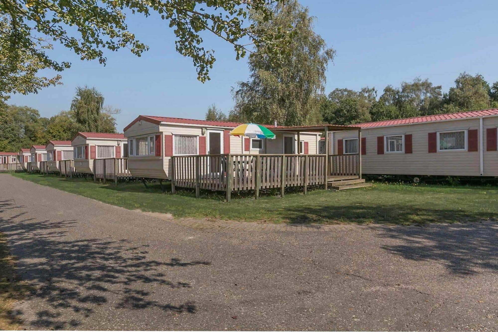 Oostappen Vakantiepark Prinsenmeer Bv Asten Exterior foto