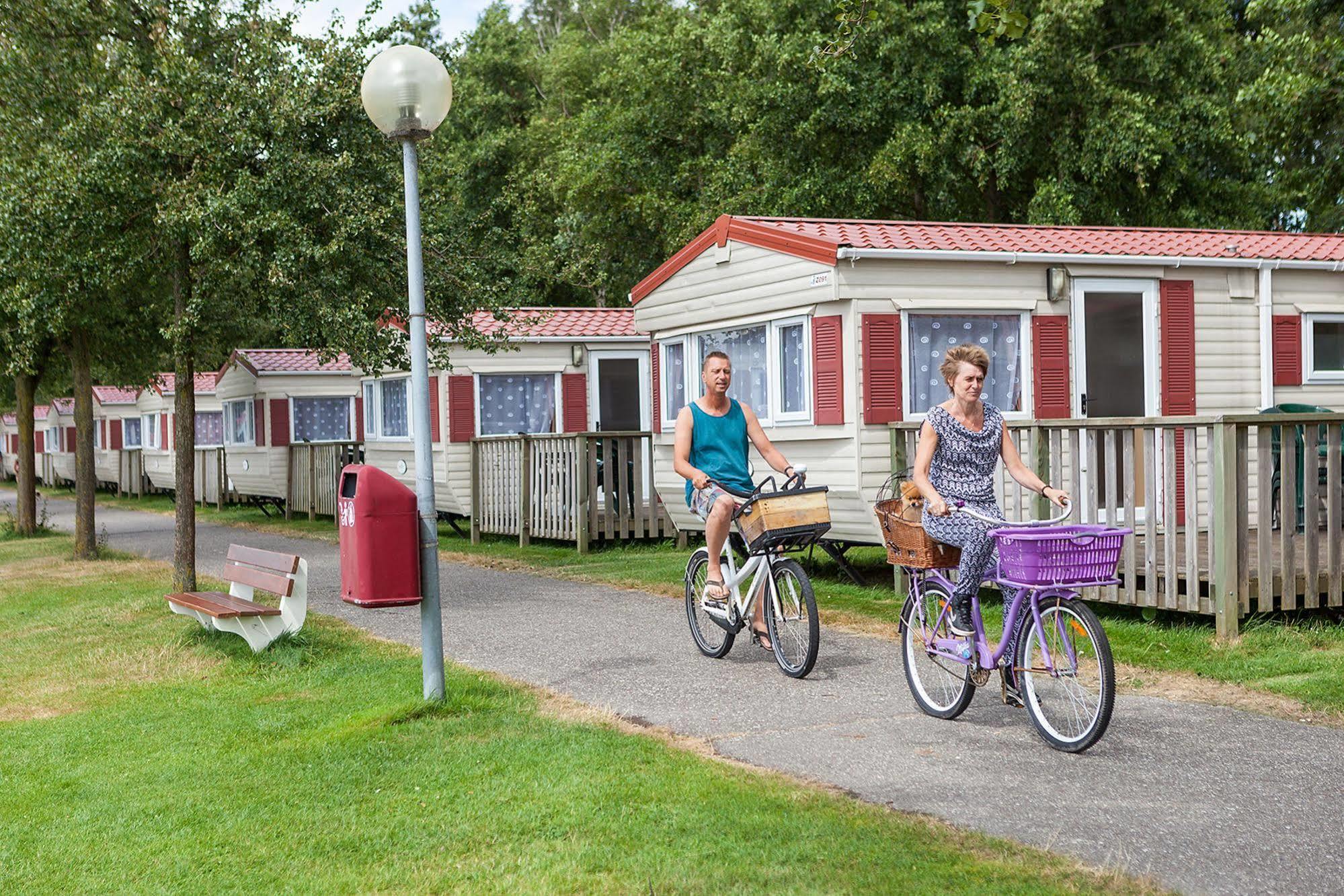Oostappen Vakantiepark Prinsenmeer Bv Asten Exterior foto